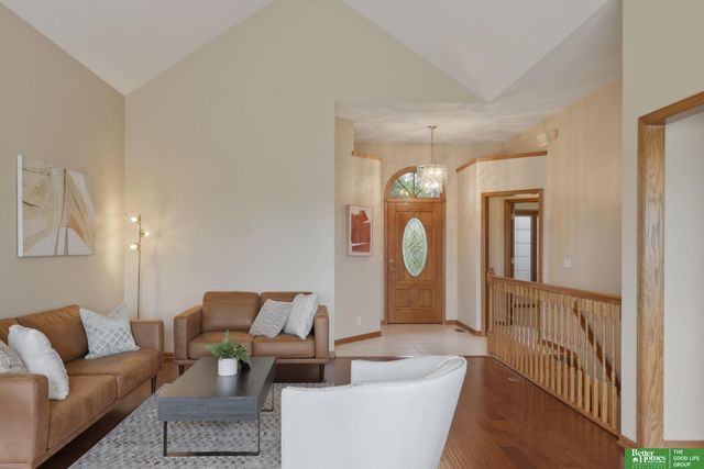 10032 S 172nd Circle, Omaha, NE 68136