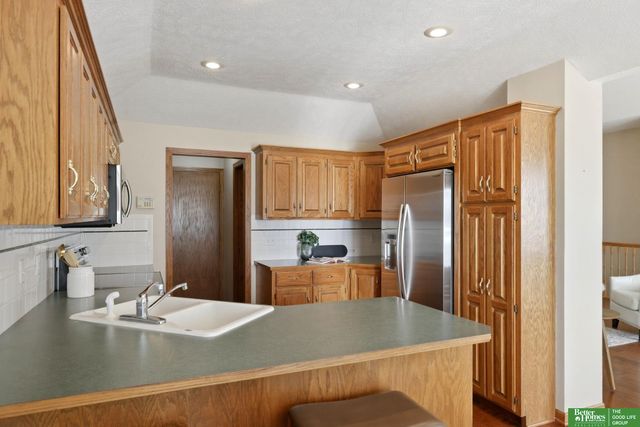 10032 S 172nd Circle, Omaha, NE 68136
