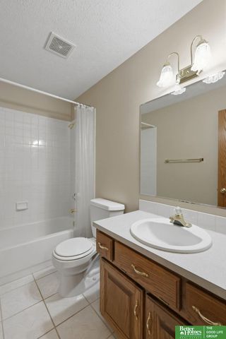 10032 S 172nd Circle, Omaha, NE 68136