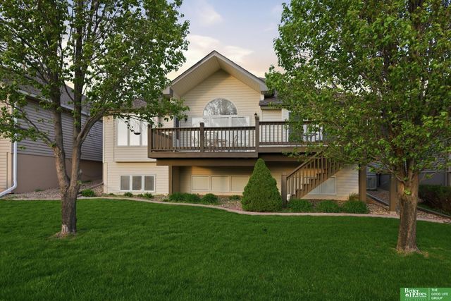 10032 S 172nd Circle, Omaha, NE 68136