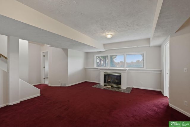 10032 S 172nd Circle, Omaha, NE 68136