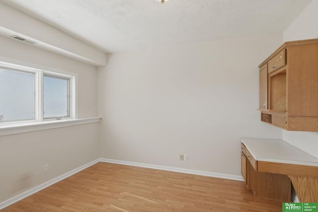 10032 S 172nd Circle, Omaha, NE 68136