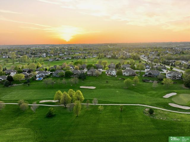 10032 S 172nd Circle, Omaha, NE 68136