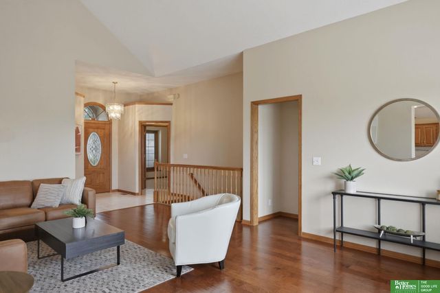 10032 S 172nd Circle, Omaha, NE 68136