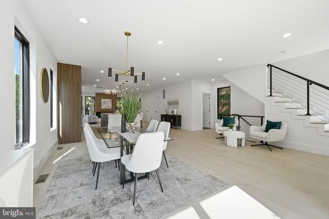 818 N EDGEWOOD ST, Arlington, VA 22201