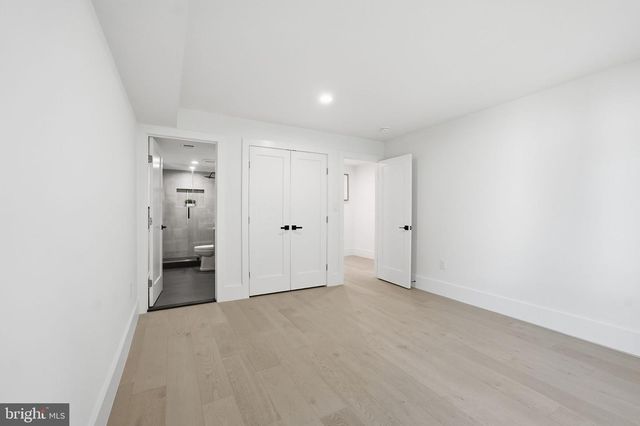 818 N EDGEWOOD ST, Arlington, VA 22201