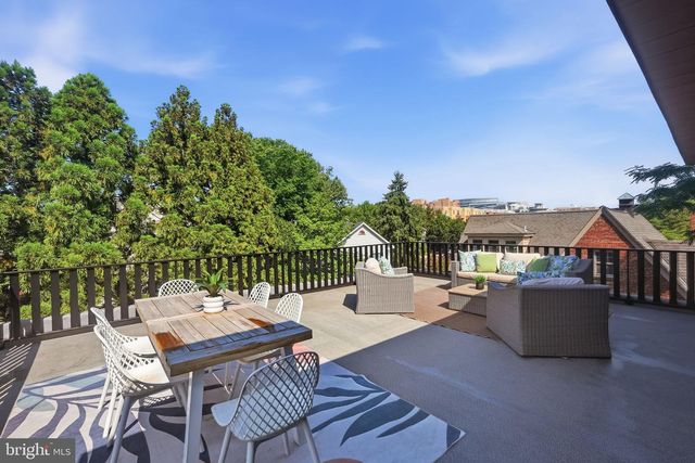 818 N EDGEWOOD ST, Arlington, VA 22201