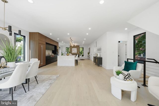 818 N EDGEWOOD ST, Arlington, VA 22201