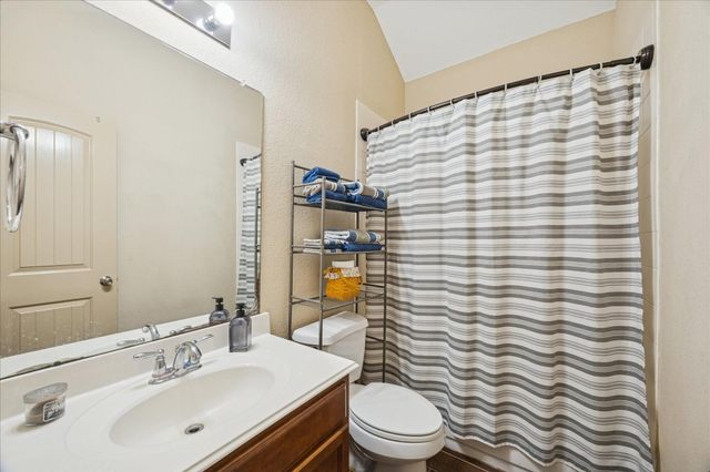 3222 Doves Nest Court, Dickinson, TX 77539