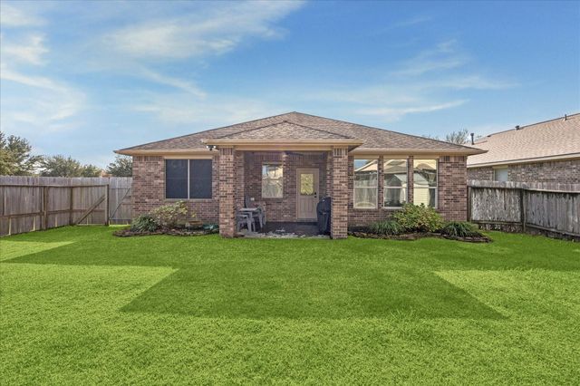 3222 Doves Nest Court, Dickinson, TX 77539