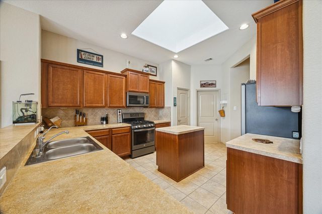 3222 Doves Nest Court, Dickinson, TX 77539