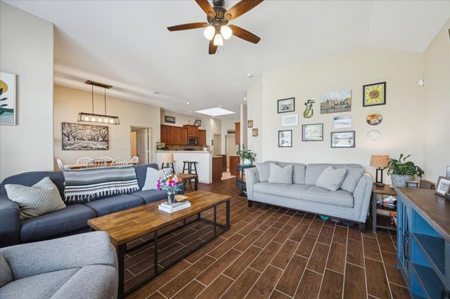 3222 Doves Nest Court, Dickinson, TX 77539