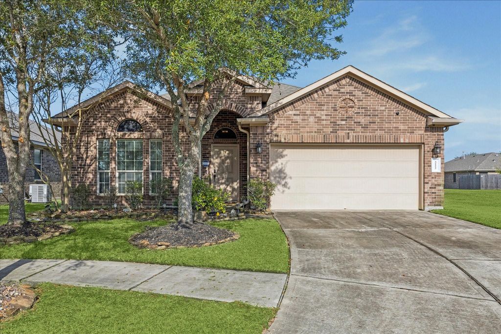 3222 Doves Nest Court, Dickinson, TX 77539