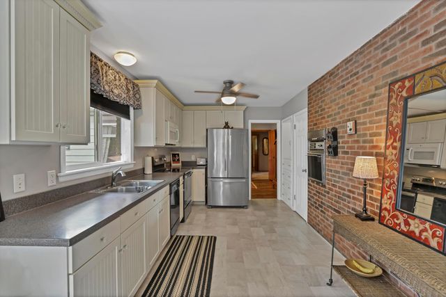 13450 Commercial Point Road, Ashville, OH 43103
