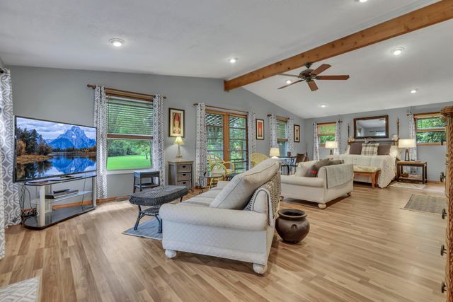 13450 Commercial Point Road, Ashville, OH 43103