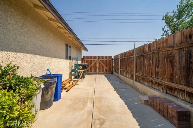 15486 Yates Road, Victorville, CA 92395