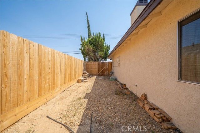 15486 Yates Road, Victorville, CA 92395