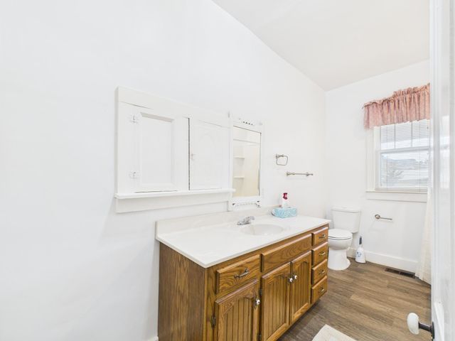 611 Cedar Avenue, Cabool, MO 65689