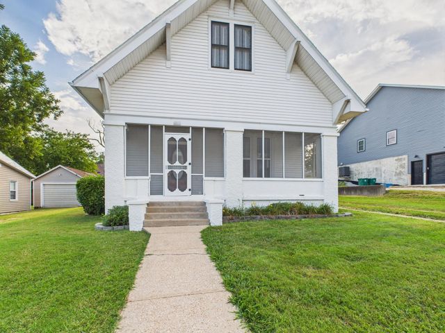 611 Cedar Avenue, Cabool, MO 65689