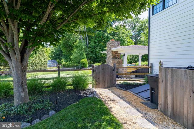 1365 LANDIS DR, North Wales, PA 19454