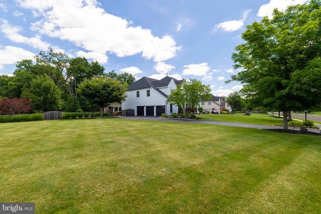 1365 LANDIS DR, North Wales, PA 19454