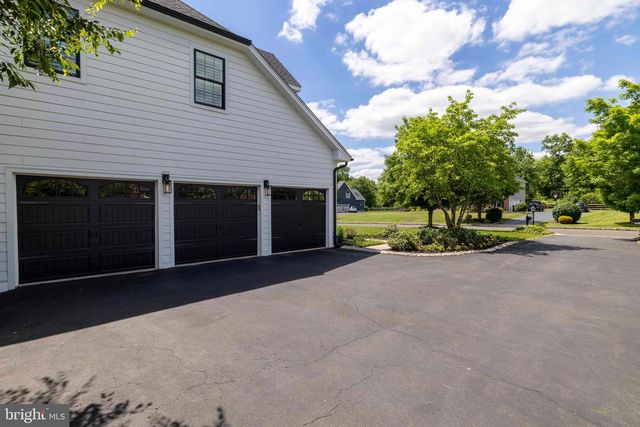 1365 LANDIS DR, North Wales, PA 19454