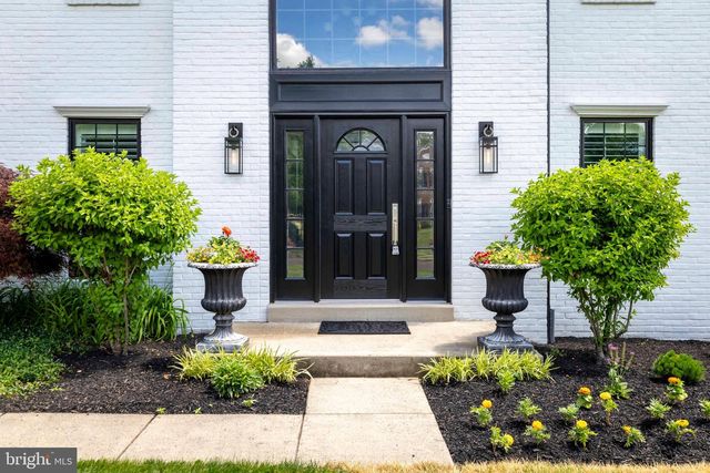 1365 LANDIS DR, North Wales, PA 19454