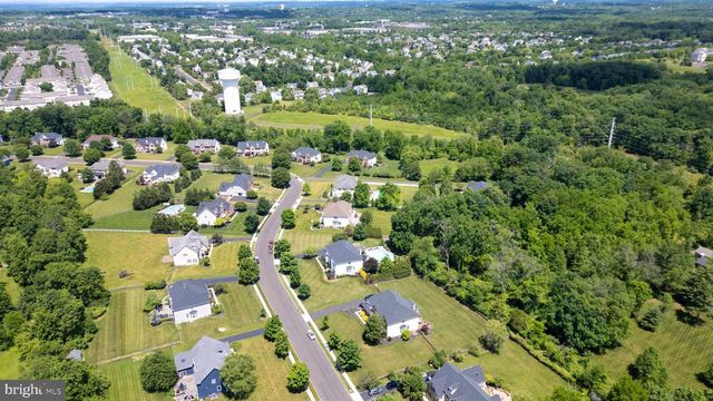 1365 LANDIS DR, North Wales, PA 19454