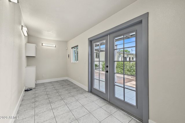 5131 E WELDON Avenue, Phoenix, AZ 85018