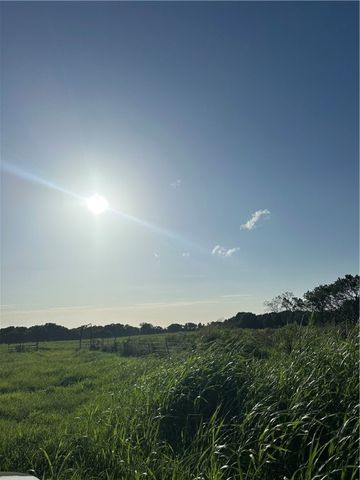 W Mountain Road, Decatur, AR 72722