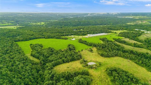 W Mountain Road, Decatur, AR 72722