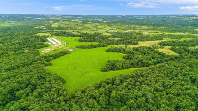 W Mountain Road, Decatur, AR 72722
