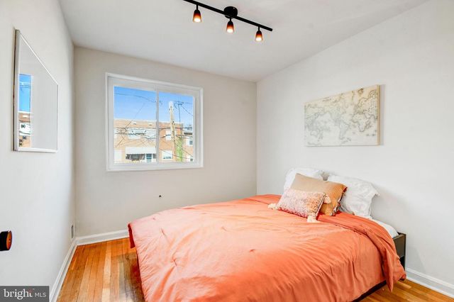 1371 ADAMS ST NE, Washington, DC 20018