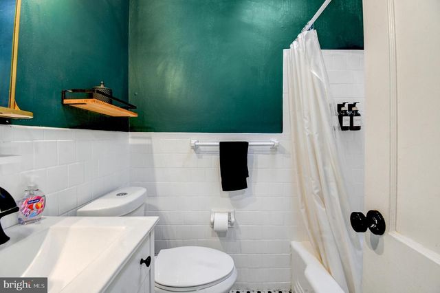 1371 ADAMS ST NE, Washington, DC 20018