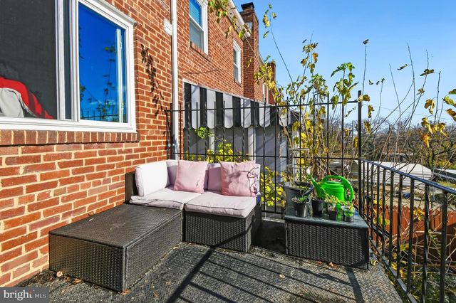 1371 ADAMS ST NE, Washington, DC 20018