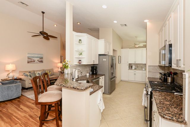 421 NW Sunview Way, Port St. Lucie, Port St Lucie, FL 34986