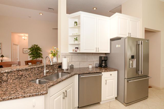 421 NW Sunview Way, Port St. Lucie, Port St Lucie, FL 34986