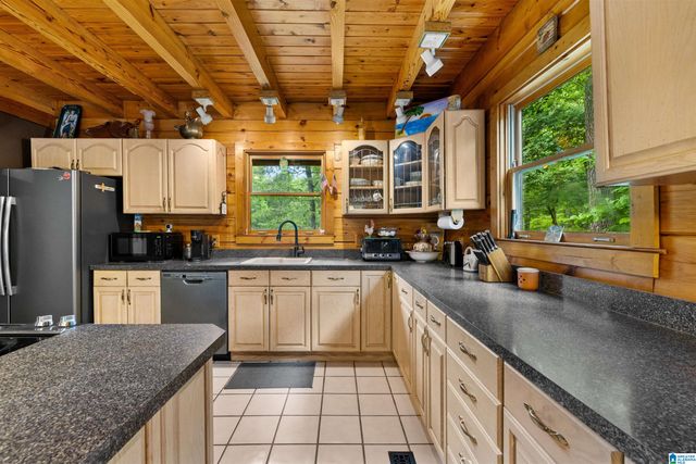 400 DEER TRACE LANE, Pell City, AL 35125