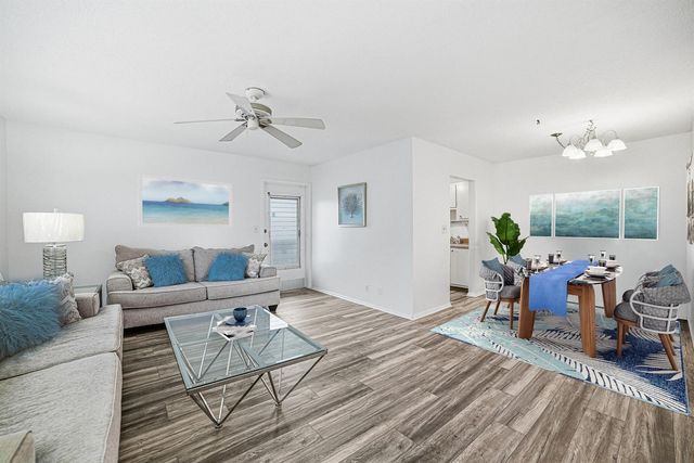 101 Doolen Court 201, North Palm Beach, FL 33408