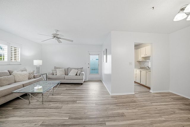 101 Doolen Court 201, North Palm Beach, FL 33408