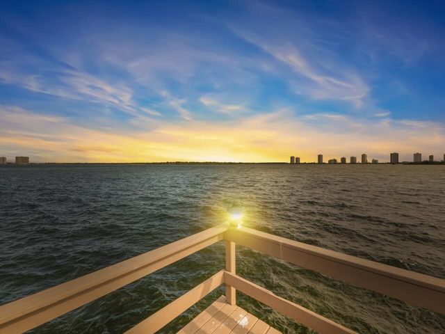 101 Doolen Court 201, North Palm Beach, FL 33408