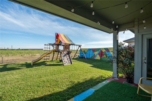 1031 Ocean Breeze, Portland, TX 78374