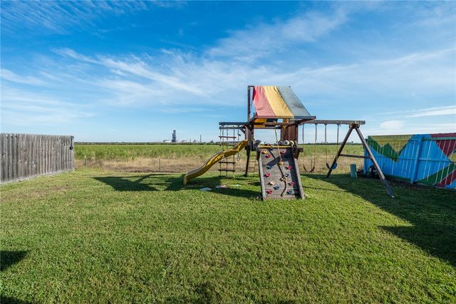 1031 Ocean Breeze, Portland, TX 78374