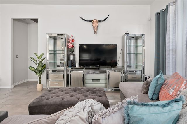 1031 Ocean Breeze, Portland, TX 78374