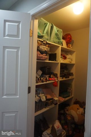2002 AUGUSTA CIR, Mt Laurel, NJ 08054
