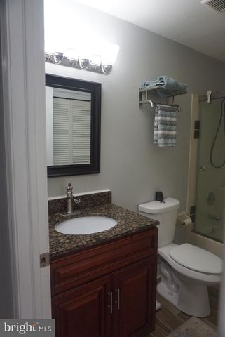 2002 AUGUSTA CIR, Mt Laurel, NJ 08054