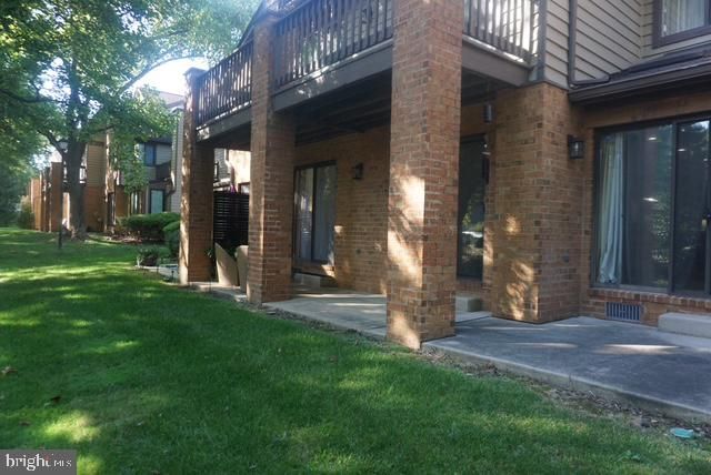 2002 AUGUSTA CIR, Mt Laurel, NJ 08054