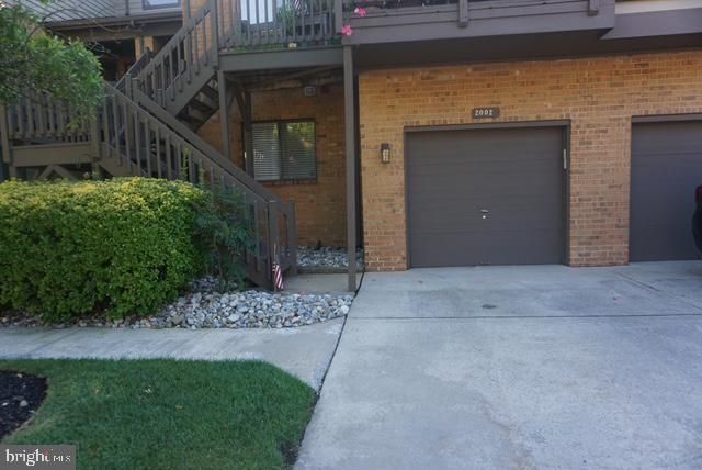 2002 AUGUSTA CIR, Mt Laurel, NJ 08054