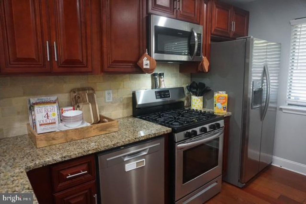 2002 AUGUSTA CIR, MT LAUREL, NJ 08054 — photo 4