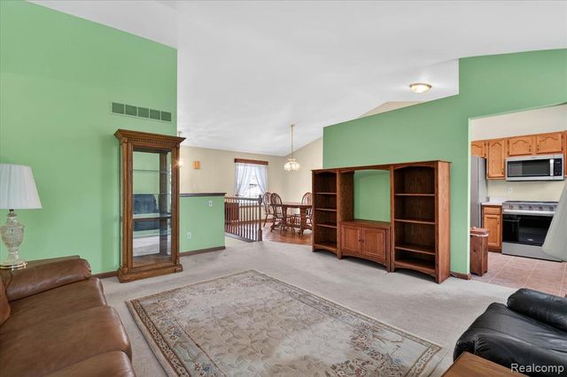 1639 Tulip Lane, Westland, MI 48186